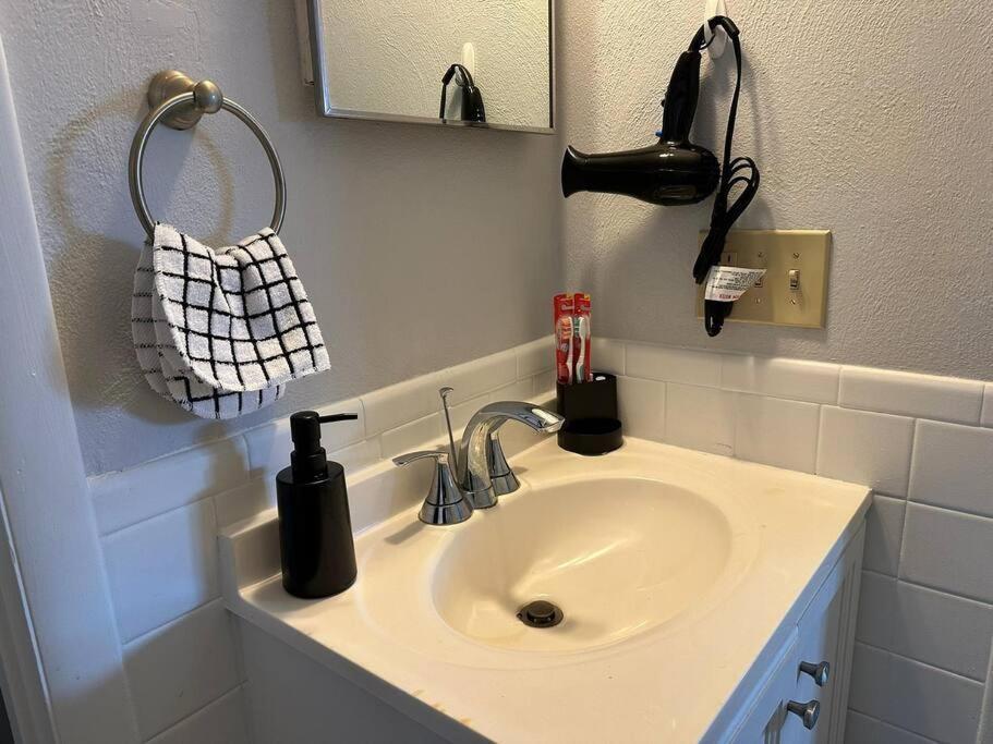 Apartamento Cozy Apt Near Downtown Dayton Exterior foto